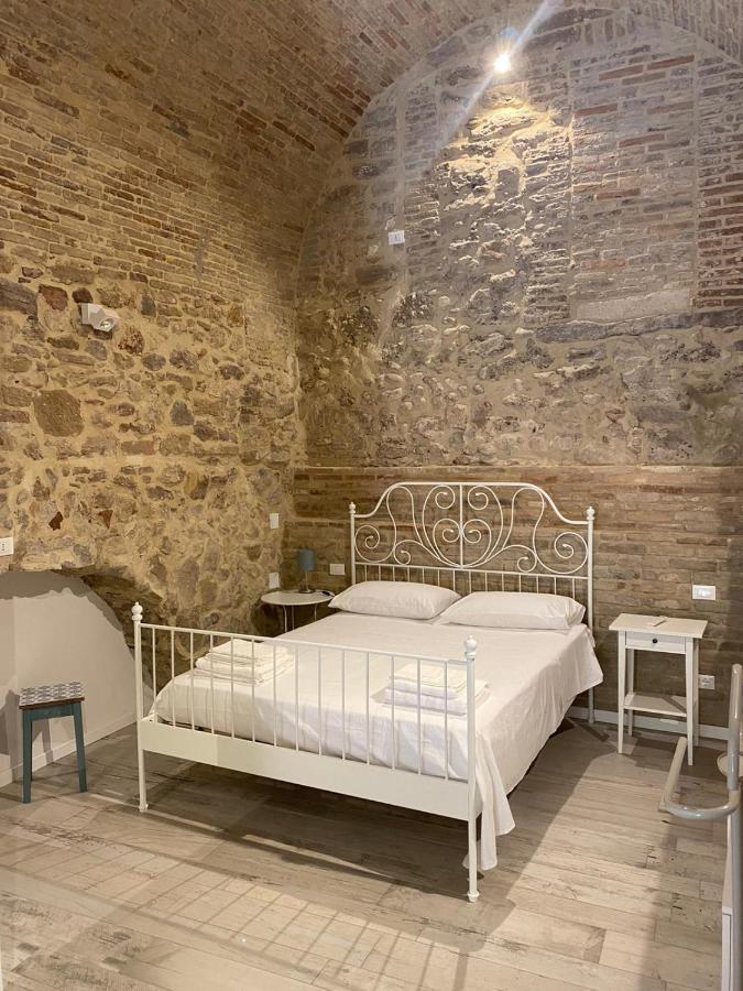Le Volte Nel Borgo Apartment Termoli Exterior photo