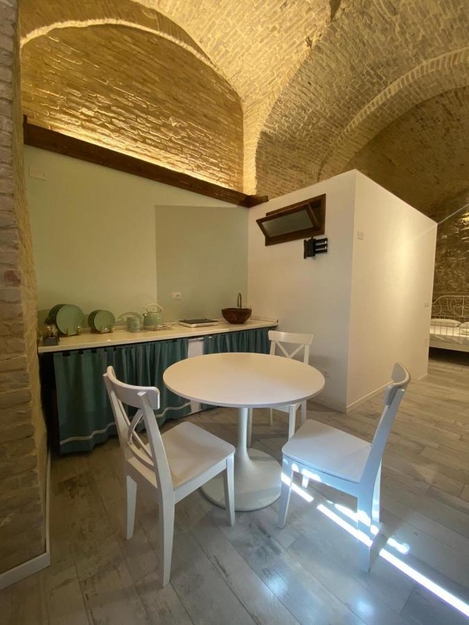 Le Volte Nel Borgo Apartment Termoli Exterior photo